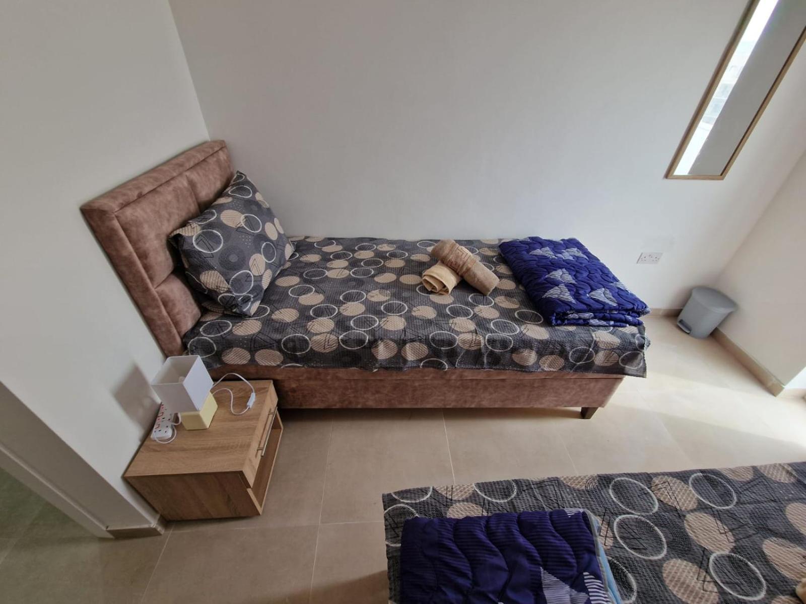Sky Apartment 3 セント・ポールズ・ベイ エクステリア 写真