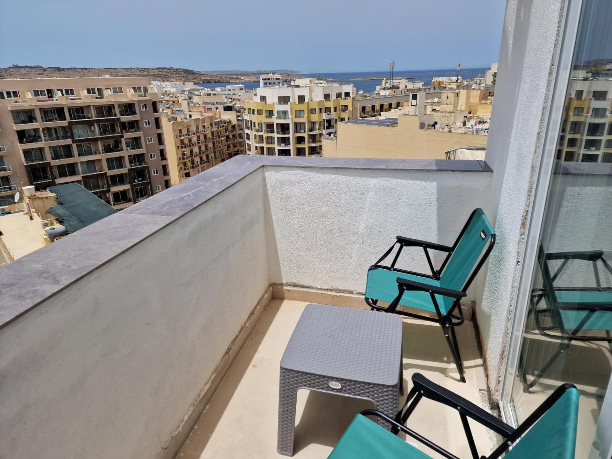 Sky Apartment 3 セント・ポールズ・ベイ エクステリア 写真